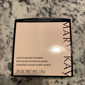 NWT Mary Kay Beige 2 Loose Powder Foundation